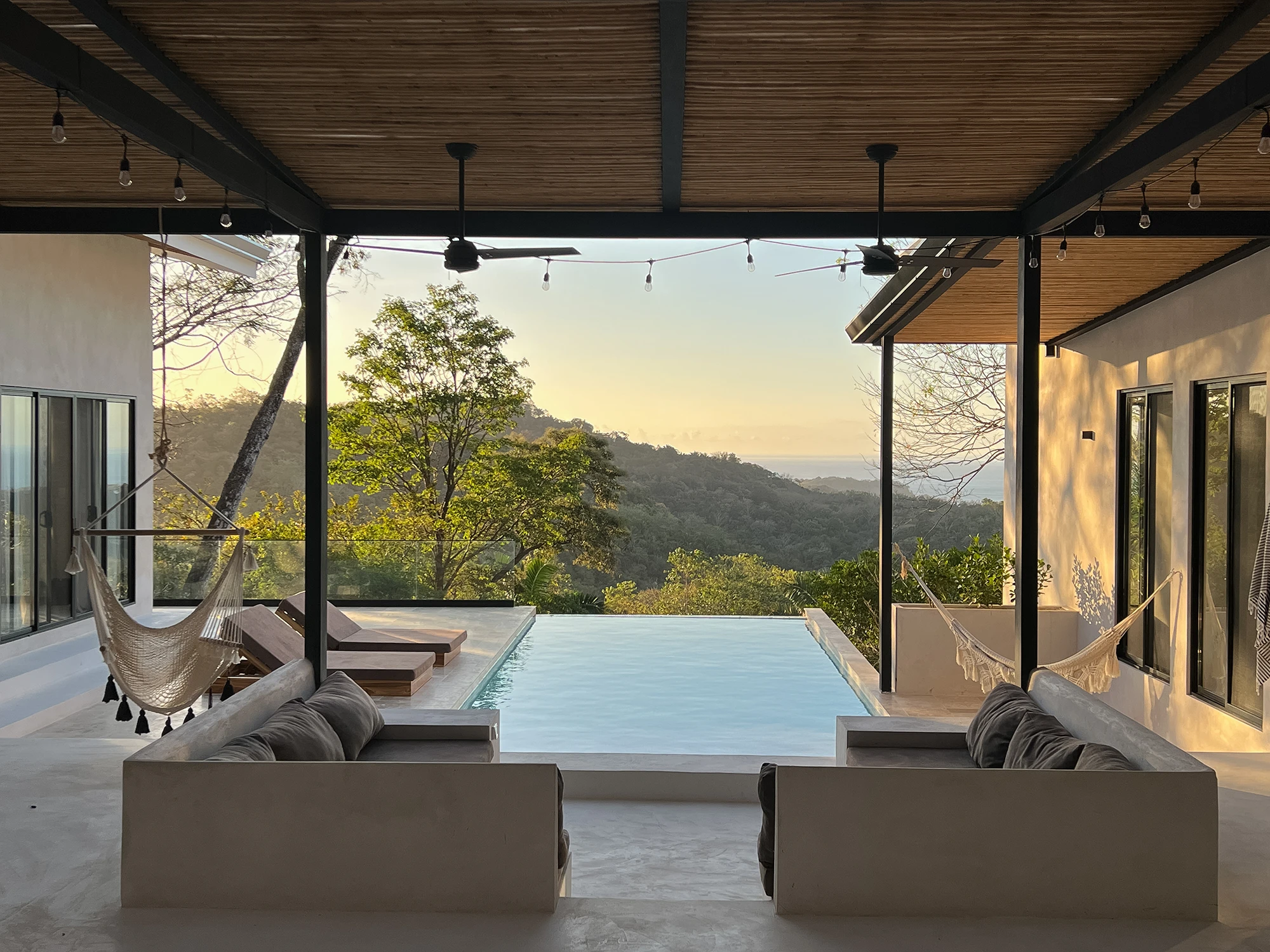 Intérieur immobilier — cadre d'origine