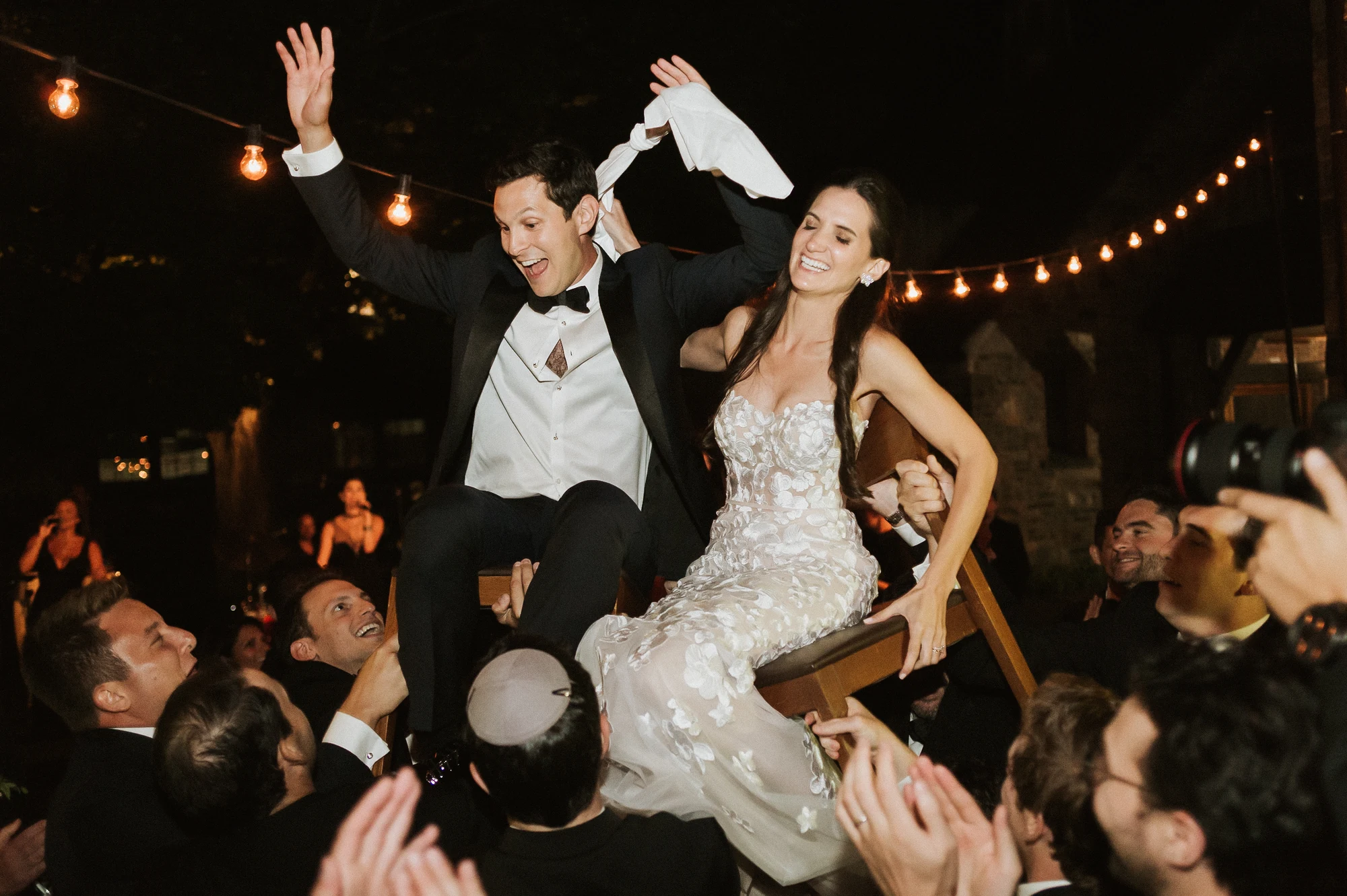 Photo de mariage retouchée avec PHAiTO
                                    loading=